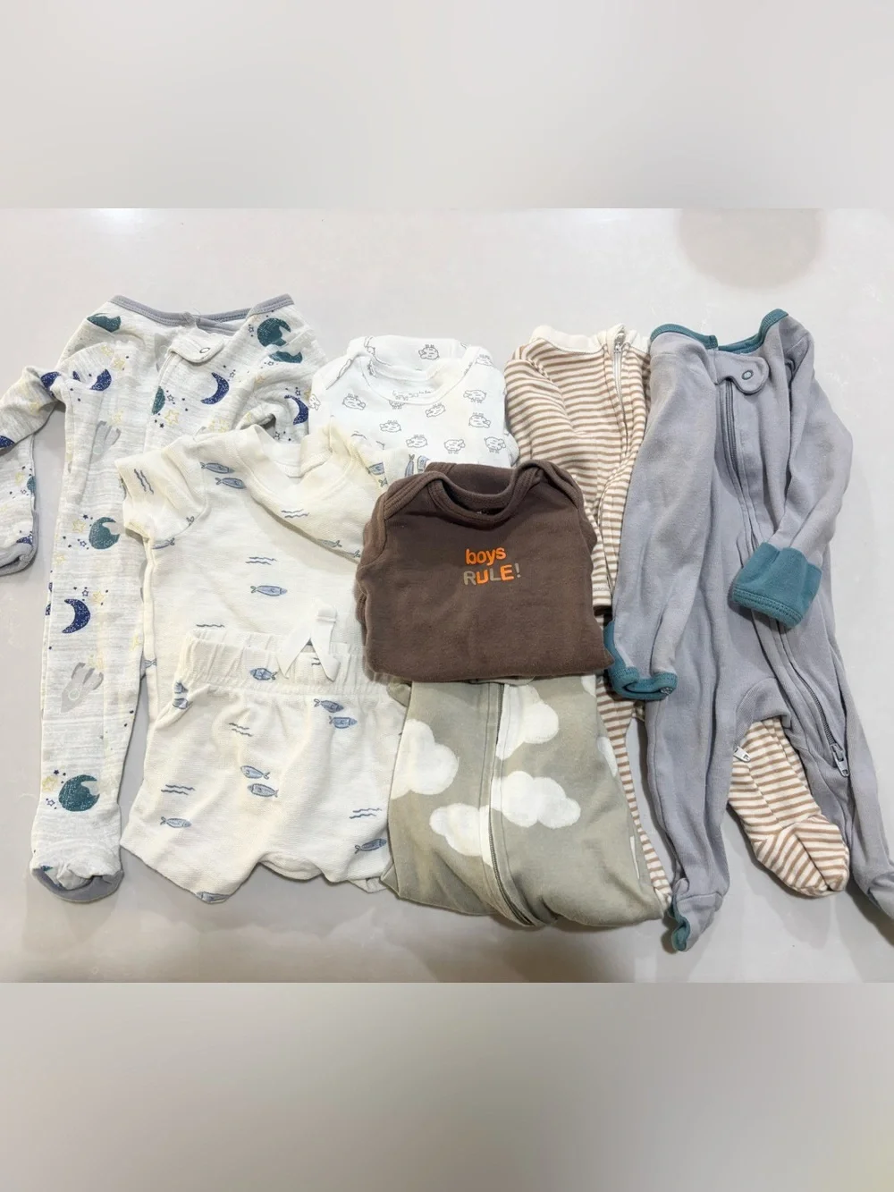 Newborn Bundle Lot of Onsies, Footies and Tee and Short Set Old Navy Carter’s